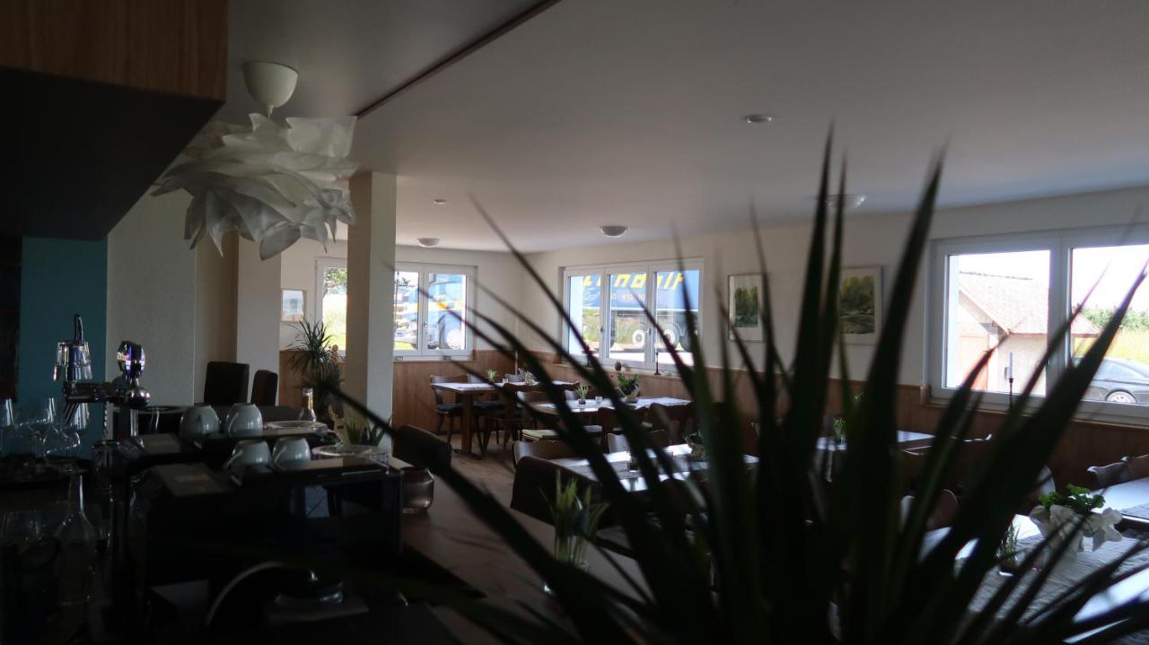 Mbar Hotell Altnau Eksteriør bilde